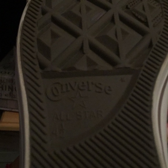 Gold patterned converse - Picture 7 of 8